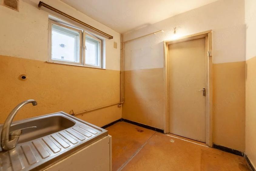Apartament cu 3 camere decomandat în Războieni