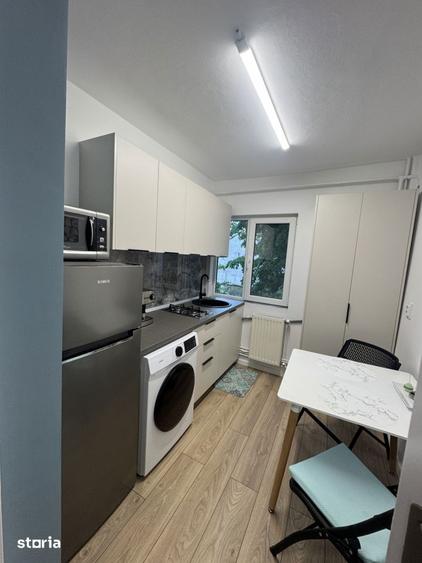 Apartament cu 2 camere semidecomandat, mobilat în Ultracentral