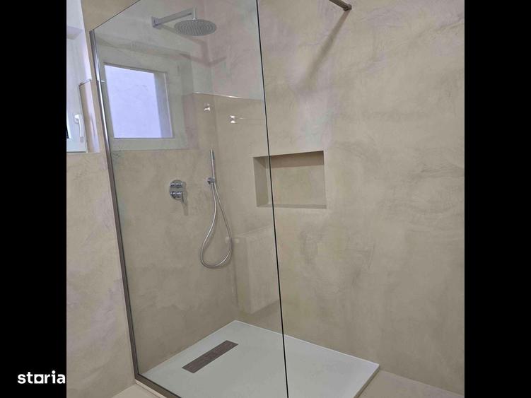 Apartament cu 3 camere decomandat în Exterior Vest