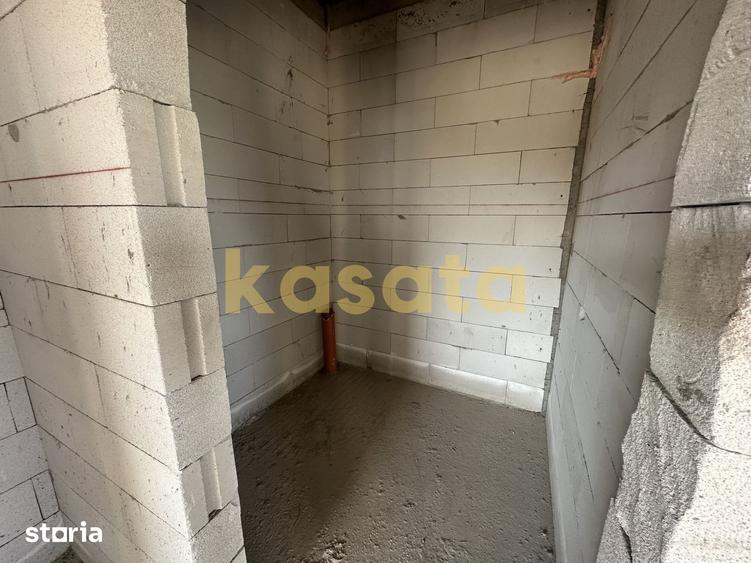 Casă cu 4 camere cu Teren 420 Mp în Domnești
