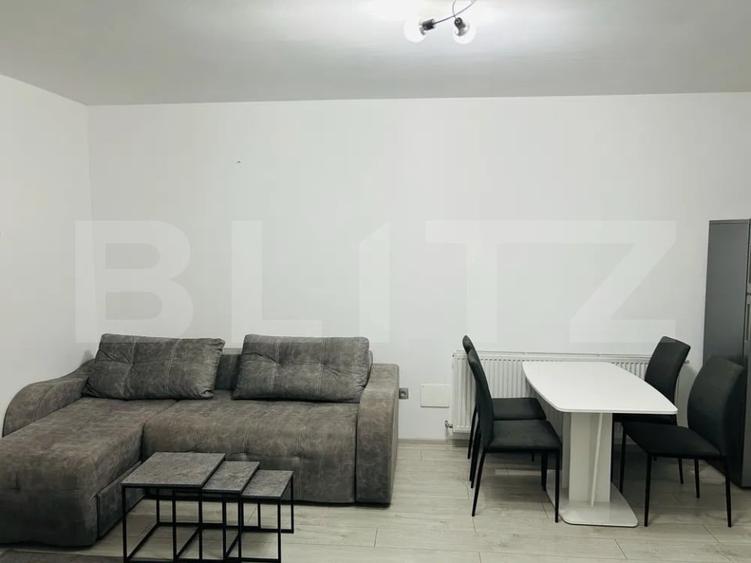 Apartament cu 2 camere semidecomandat, mobilat în Florești