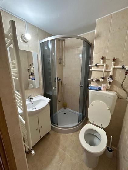 Inchiriez Garosniera, zona Gara de Nord - direct proprietar - 6