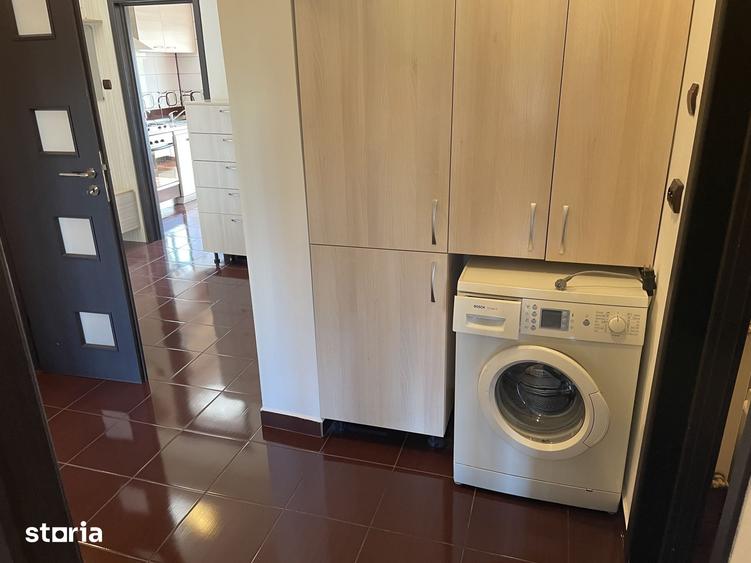 Apartament cu 3 camere decomandat în Centrul Civic