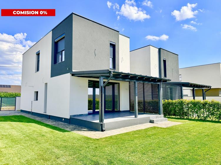 Duplex cu 4 camere cu Canalizare în Moșnița Nouă
