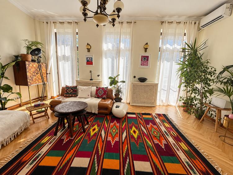 Apartament cu 3 camere decomandat în Cișmigiu