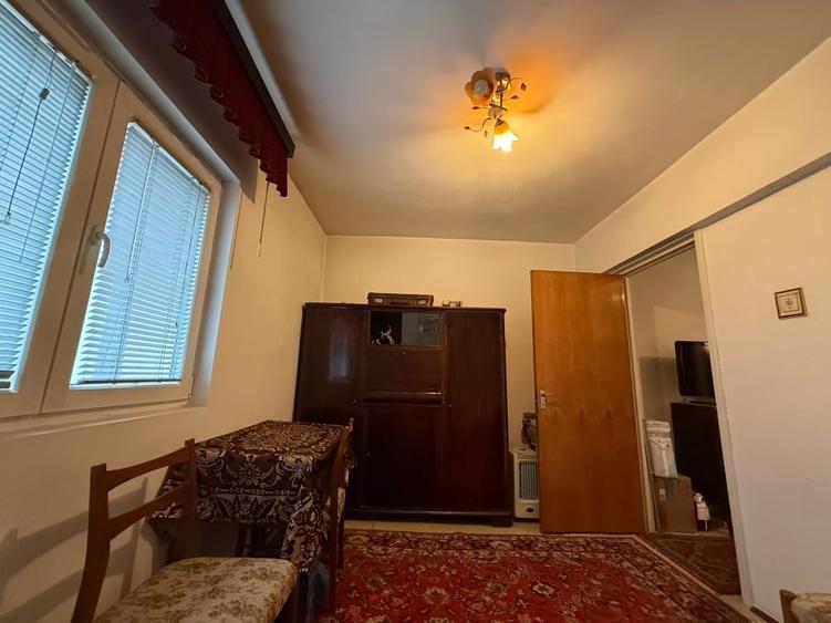 Apartament cu 2 camere semidecomandat în Berceni