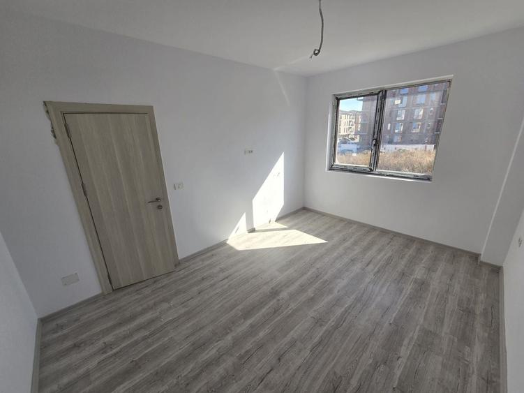 Apartament cu 2 camere decomandat în Girocului