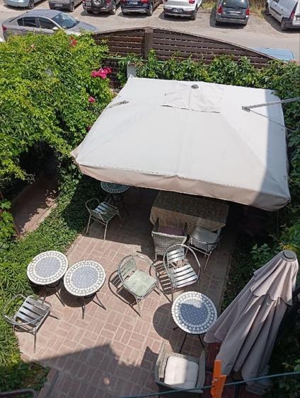 Casă individuală cu 12 camere cu Canalizare în Ultracentral