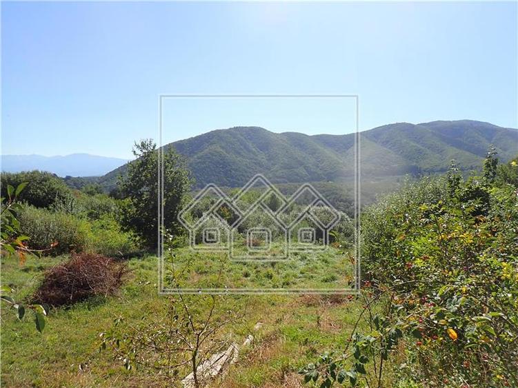 Teren Construcții intravilan de 1409 mp, în Cisnădioara