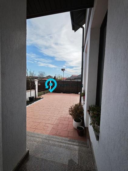 Duplex cu 4 camere cu Canalizare în Nord