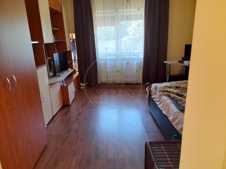 Casă individuală cu 5 camere cu Teren 250 Mp în Mândra