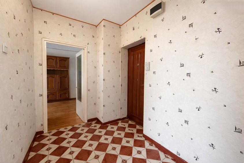 Apartament cu 3 camere decomandat, mobilat în Cug