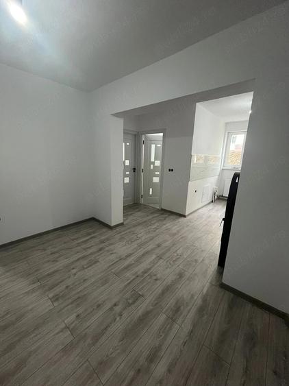 Apartament cu 3 camere decomandat în Gălăuțaș