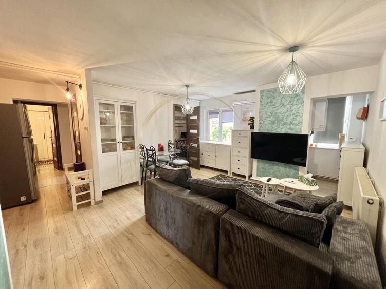 Apartament cu 3 camere, mobilat în Bucovina