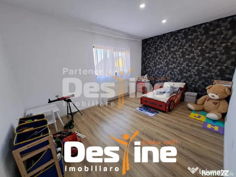 Casă cu 4 camere cu Teren 425 Mp în Miroslava