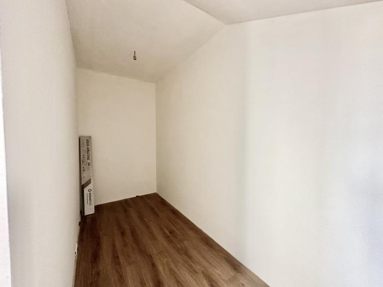 Duplex cu 4 camere cu Canalizare în Moșnița Veche