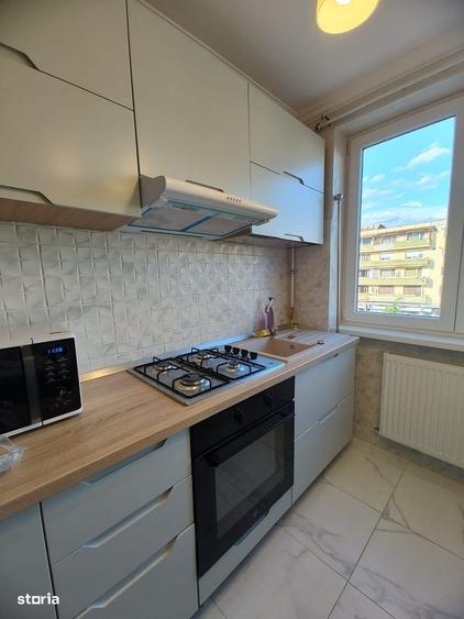 Apartament cu 3 camere în Decebal
