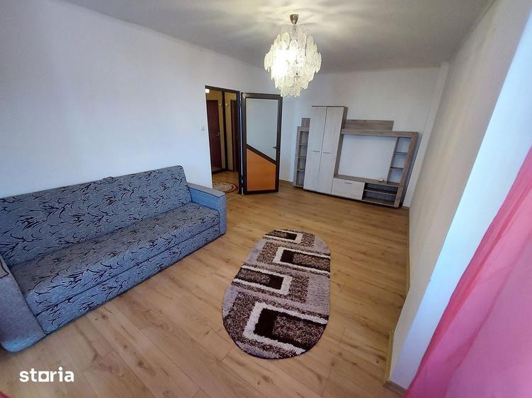 Inchiriez Apartament 3 camere Mobilat utilat 300 euro zona Zero - 2