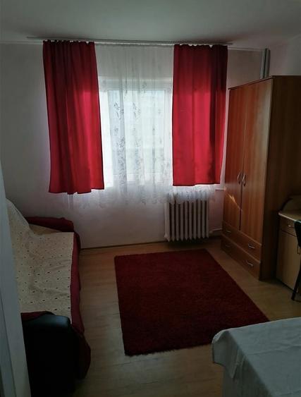 Garsonieră semidecomandată în Podu Roș