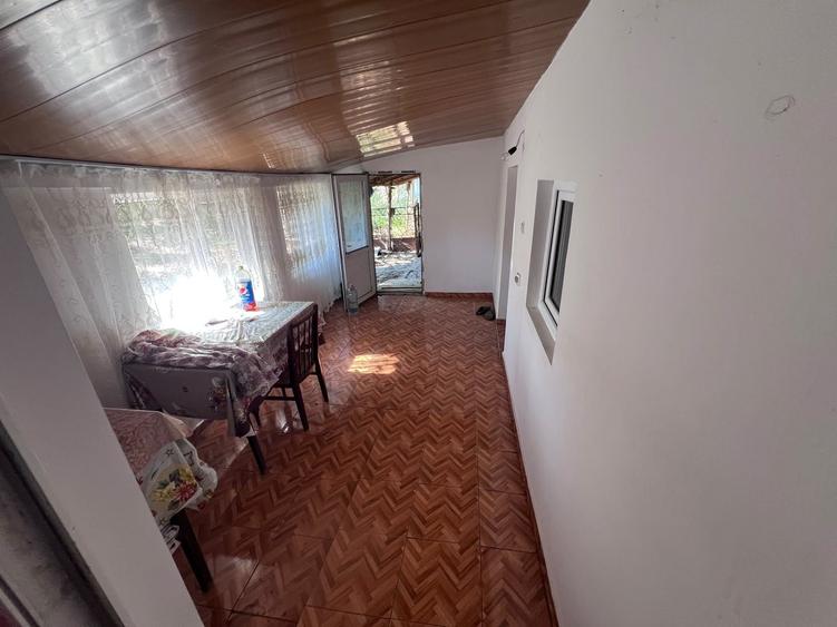 Casă cu 3 camere în Central