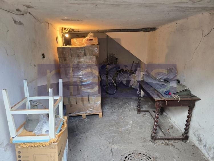 Casă individuală cu 4 camere cu Canalizare în Ultracentral