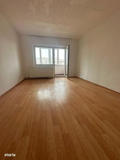 Central,2 camere decomandat,2 balcoane. - 2