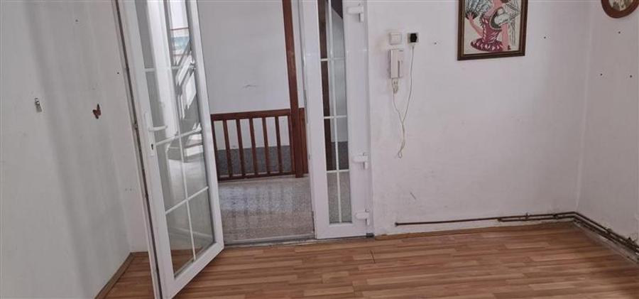 Casă individuală cu 10 camere cu Canalizare în Muncitoresc