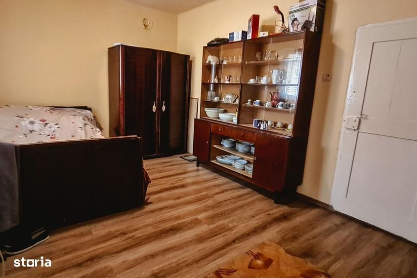 Casă cu 4 camere cu Teren 3596 Mp în Pișchia