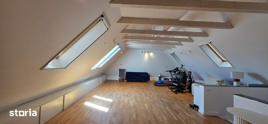 Casă cu 5 camere cu Teren 500 Mp în Central