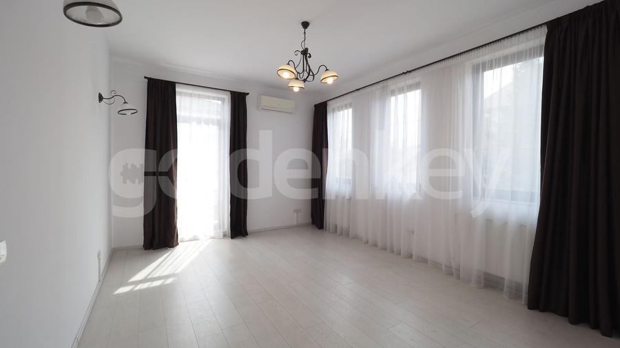 Vila cu finisaje moderne in complex rezidential - 21