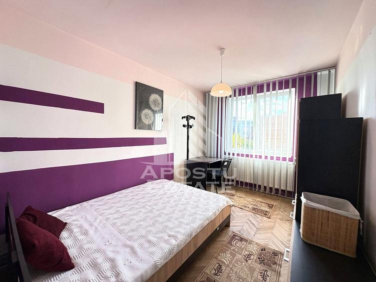 Apartament cu 4 camere decomandat, mobilat în Elisabetin