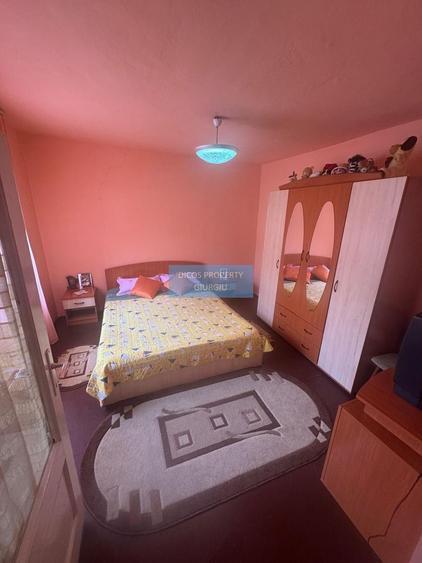 Casă individuală cu 3 camere cu Canalizare în Casa Cărții