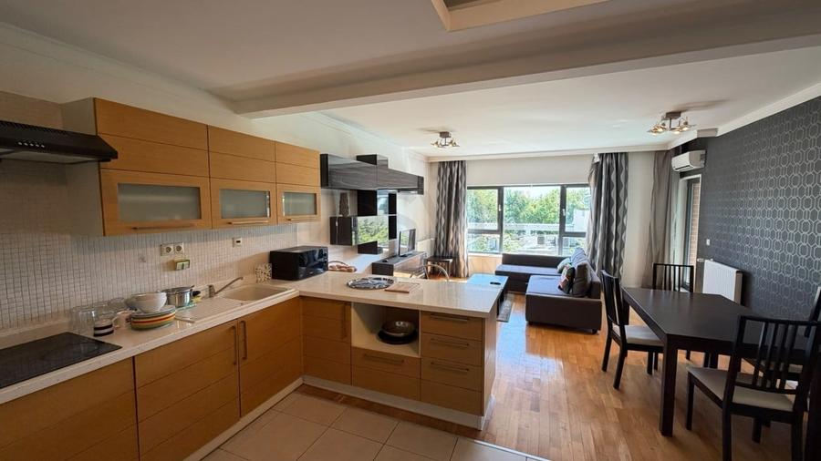 Apartament cu 2 camere decomandat, mobilat în Lacul Tei