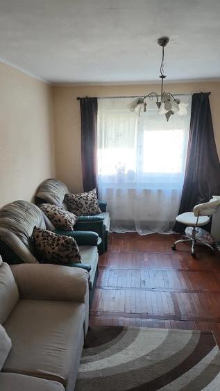 Apartament cu 2 camere decomandat, mobilat în Anda
