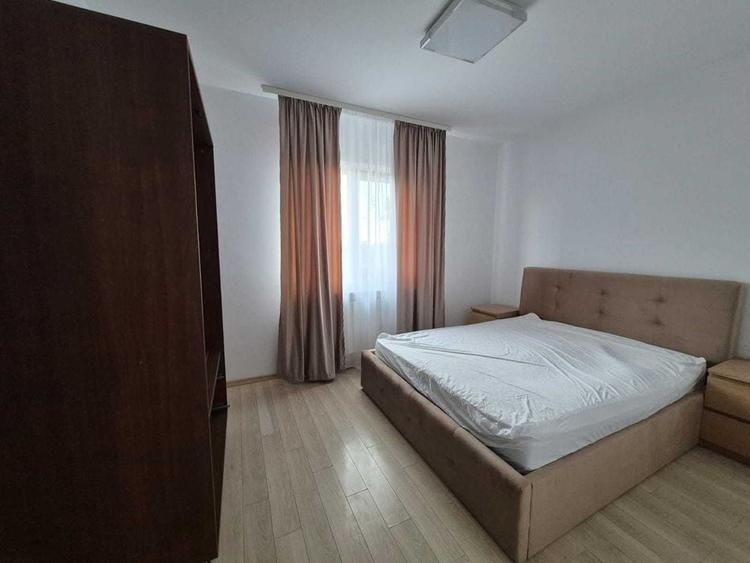 Casă individuală cu 6 camere cu Teren 500 Mp în Domnești