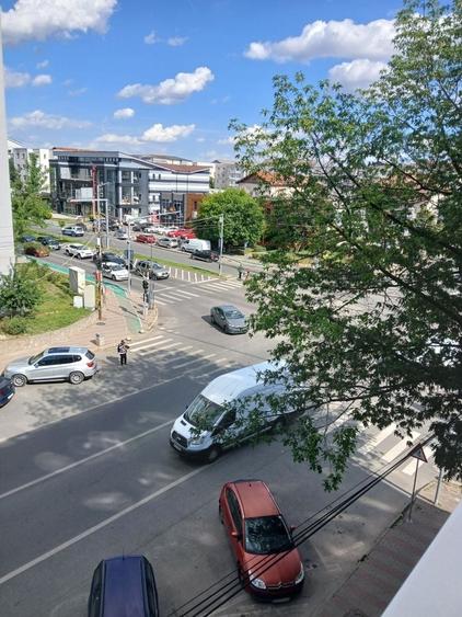 Apartament cu 3 camere decomandat în Zahana