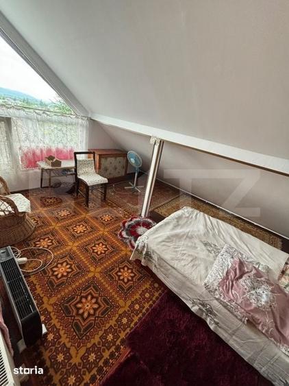 Casă cu 10 camere cu Teren 2714 Mp în Glod