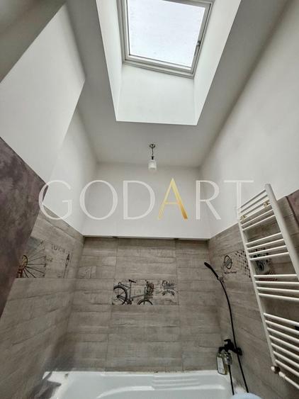 Apartament cu 3 camere decomandat, mobilat în Central
