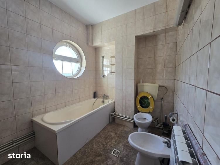 Apartament cu 3 camere în Gruiu