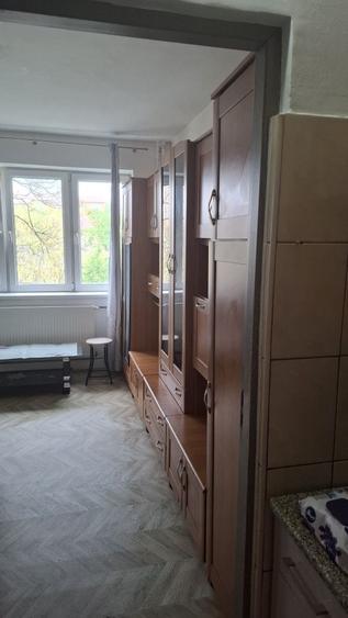 Garsonieră decomandată în Central