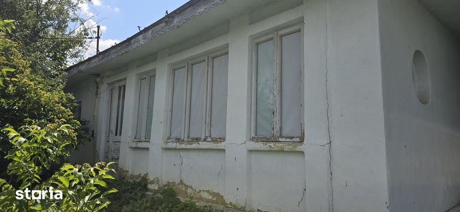 Teren de 5000 mp, în Horlești