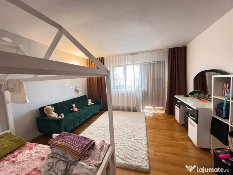 Casă cu 3 camere cu Teren 200 Mp în Palas