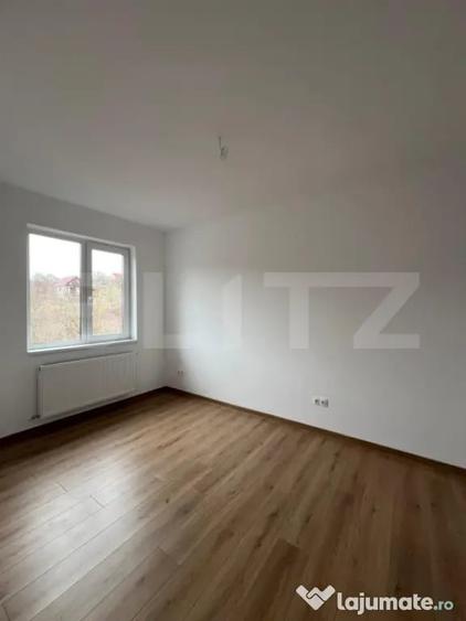 Apartament cu 2 camere decomandat în Livezeni