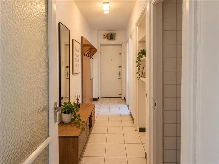Apartament cu 2 camere semidecomandat în Calea București