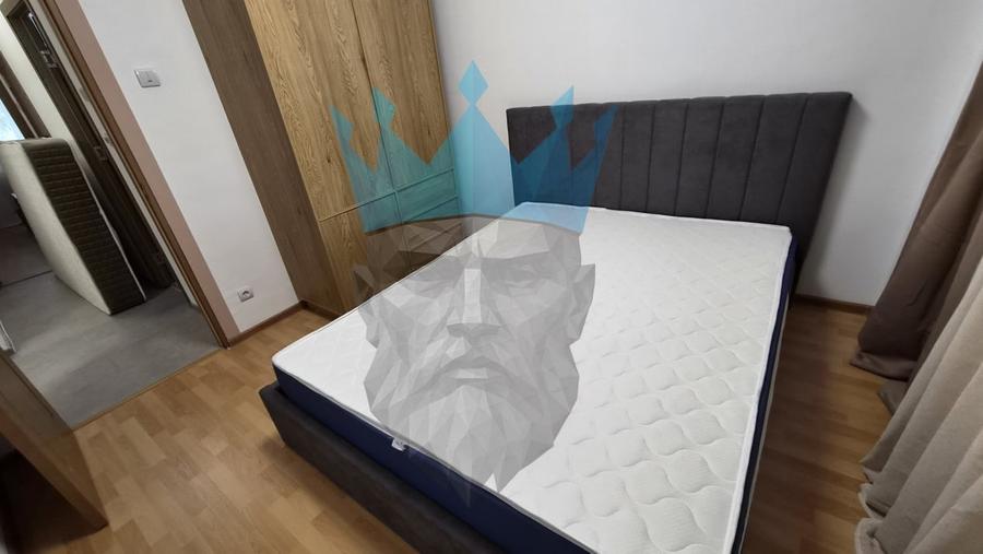 Apartament cu 4 camere semidecomandat, mobilat în Baba Novac