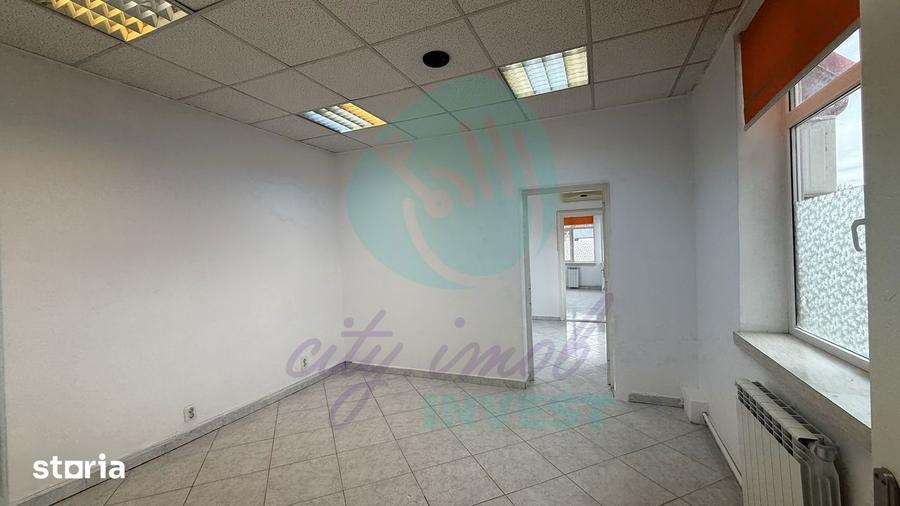 Casă cu 9 camere cu Teren 107 Mp în Moșilor