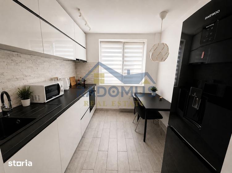Apartament cu 3 camere semidecomandat, mobilat în Andrei Mureșanu