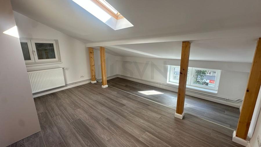 Apartament cu 4 camere decomandat în 1 Mai