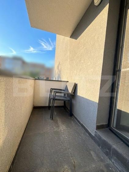 Apartament cu 3 camere semidecomandat, mobilat în Florești