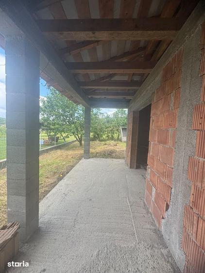 Casă cu 5 camere cu Teren 500 Mp în Central